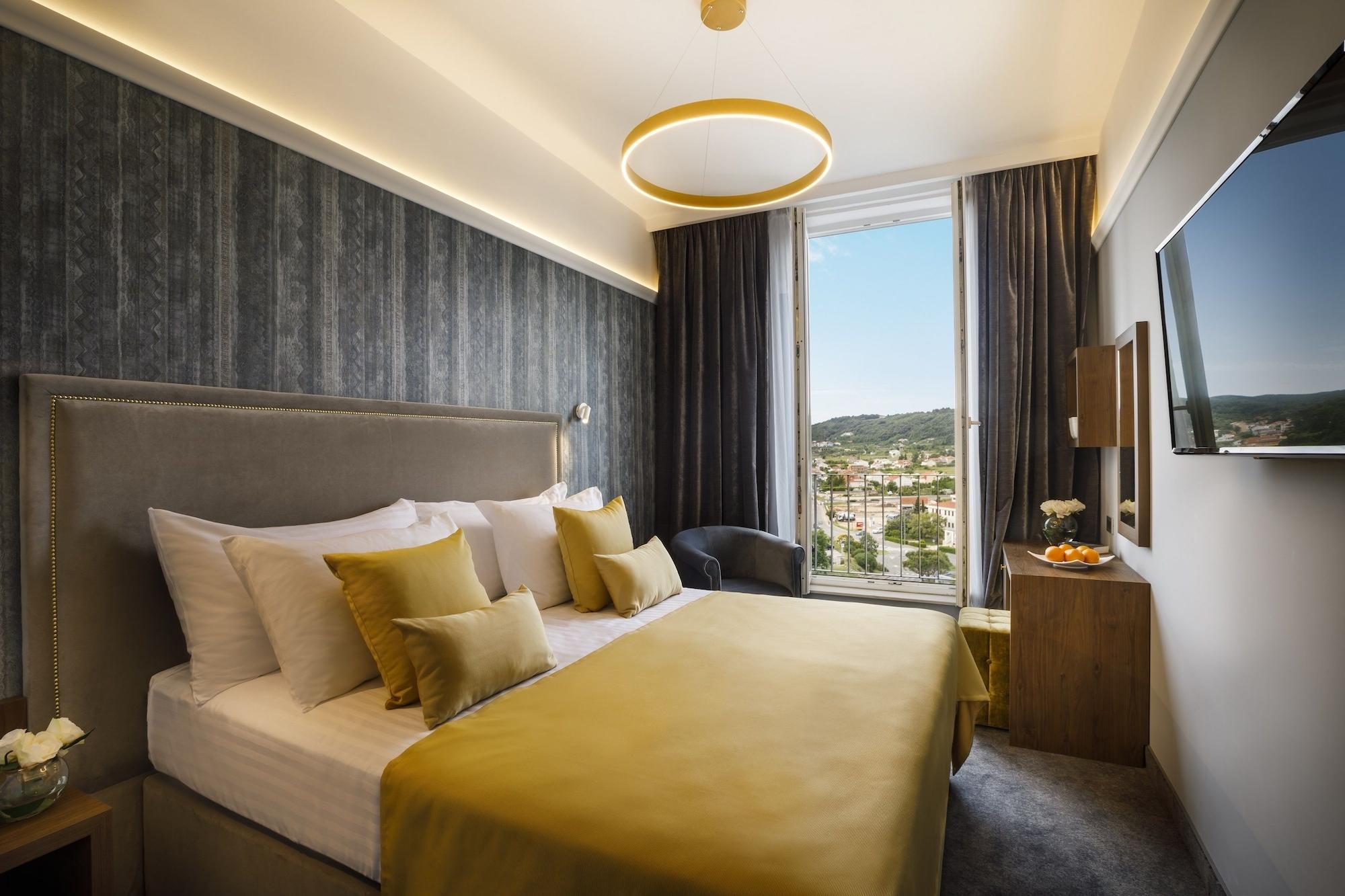 Imperial Heritage Hotel, Valamar Collection (Adults Only) Раб Екстериор снимка